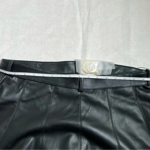 House of Harlow 1960  vegan leather skirt Black Skater Mini Belt & Buckle Sz L - Picture 7 of 9